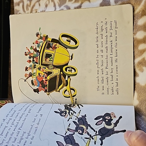 Pinocchio: a Little Golden Book - Picture 3 of 4